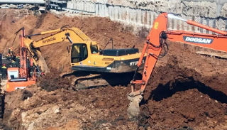 Разработка котлована экскаватором под фундамент в Балашихе — цена от 2632 руб. | ИП Садыков В. Р.